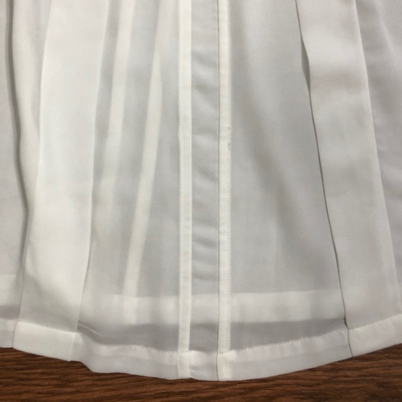 NWT white sleeveless blouse • Banana Republic - Picture 3 of 3
